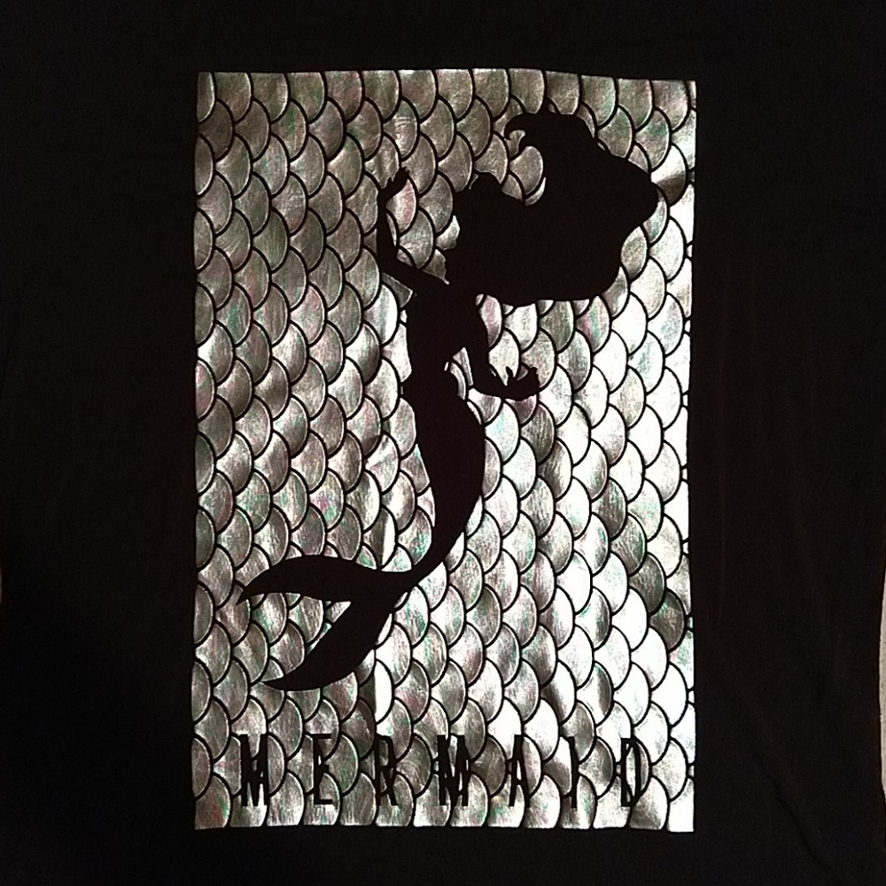 EUC Disney Ariel Mermaid shirt